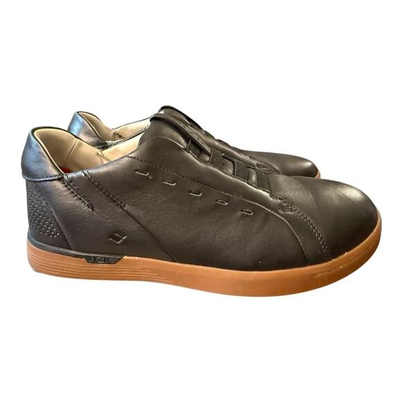 Kizik New York Hands Free Black Leather Sneaker EUC Men size 8 - Picture 2 of 8